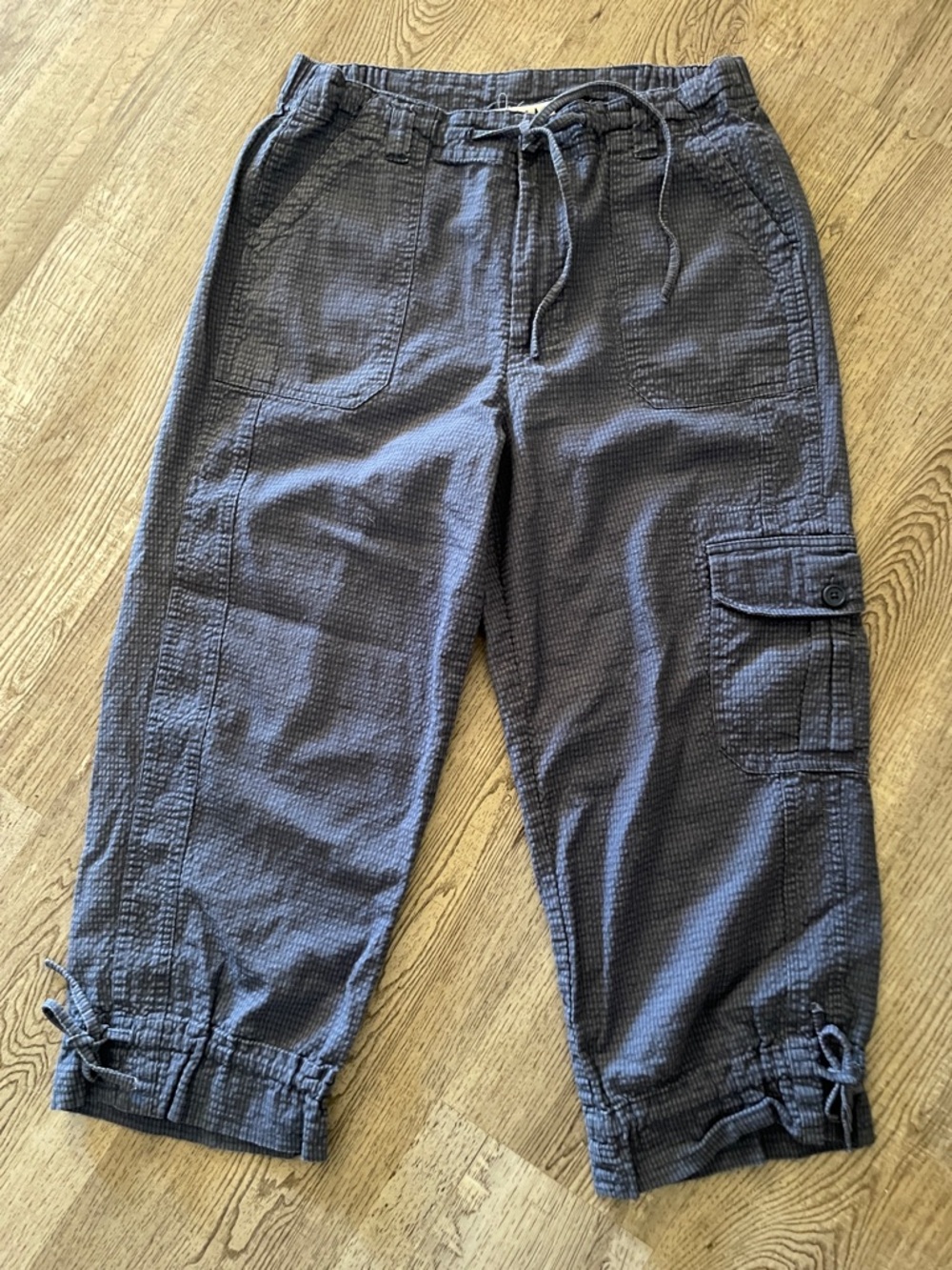 bill blass Navy Textured Cargo Capris with Drawstring